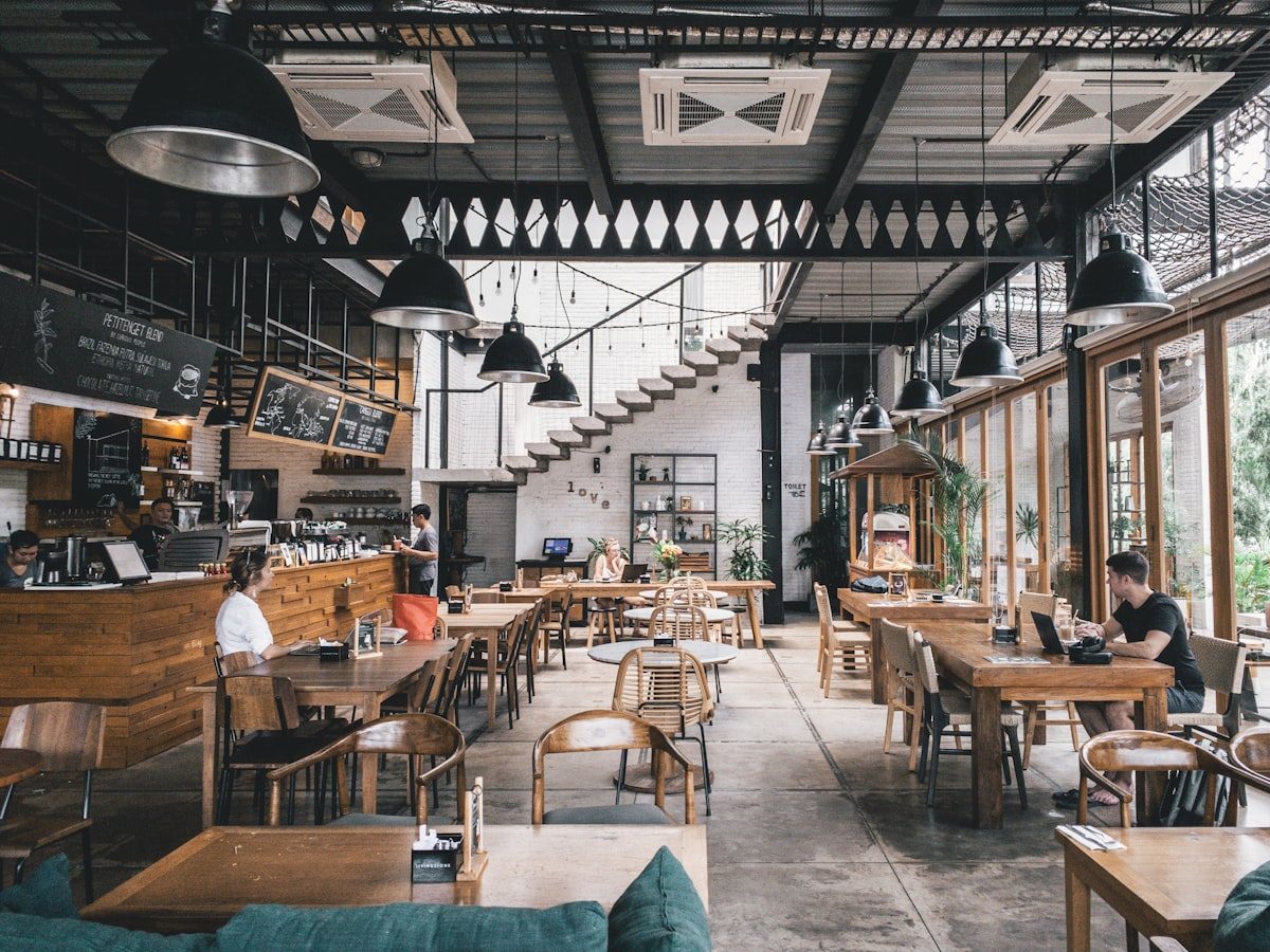 Café-restaurant de quartier : vivier d'emplois qui recrute