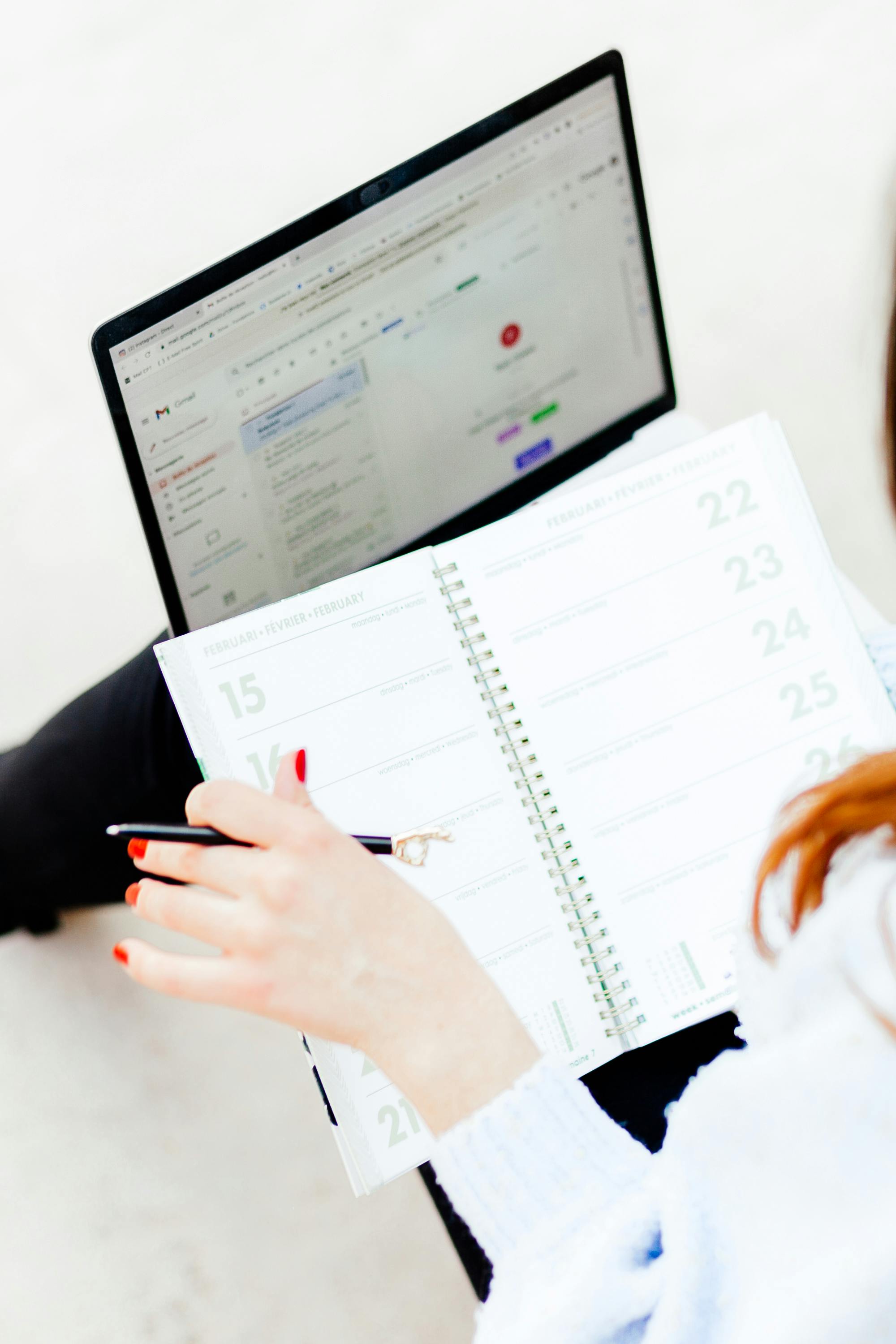 Comment trouver un job d’été rapidement : méthode complète